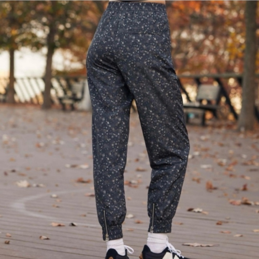 Varley Joggers Beckett Pants Anthropologie Size Small - Picture 6 of 13